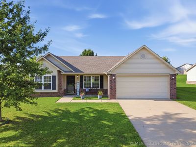 Property at 435 E 150th St S, Glenpool, OK