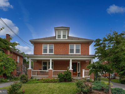 585 W Main St