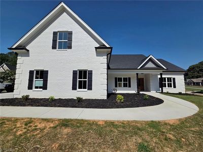 150 Channy Ln