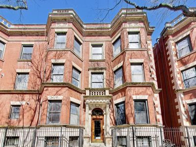 946 W Sheridan Rd #2
