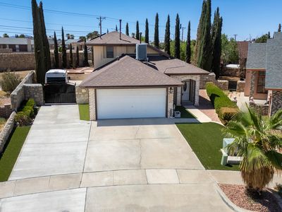 11713 Queens Garden Cir