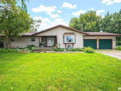 Property at 800 E 8th St, Delavan, IL