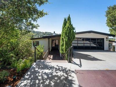182 Coronado Ave
