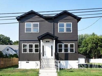 28 Plymouth Pl