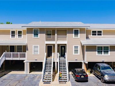 6 Yacht Club Dr APT 121