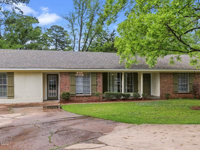 110 Dickson Dr