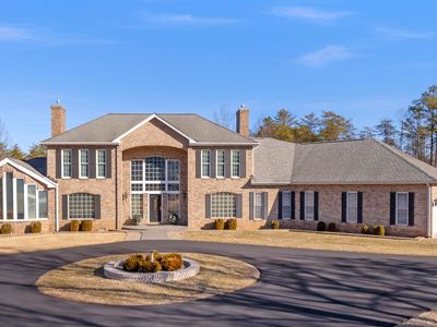 907 Broken Island Rd