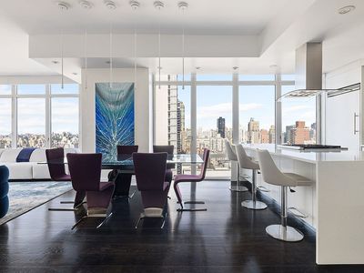 207 E 57th St APT 30A