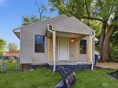 633 Neosha Ave