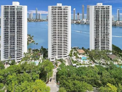 3000 Island Blvd APT 2802