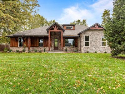 104 W Aven Avenue