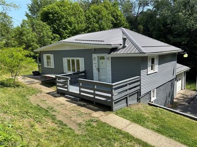 300 Henry Ave