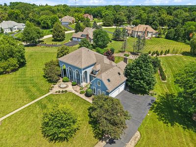 6605 Oakwood Manor Dr