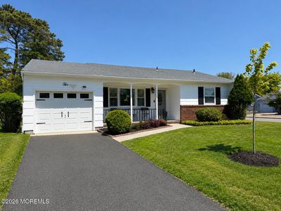 2 Brakenbury Drive