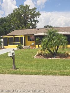305 Lakeshore Dr