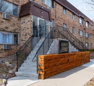 2446 Aldrich Ave S APT 111