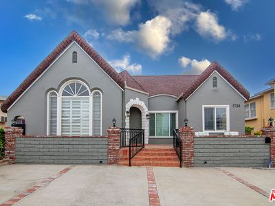 5761 W Olympic Blvd