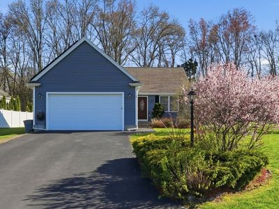 943 Stonegate Lndg