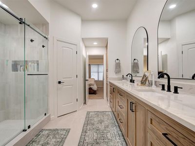 1912 Whispering Creek Dr