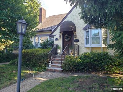 Property at 216 Ross Pl, Ho Ho Kus, NJ