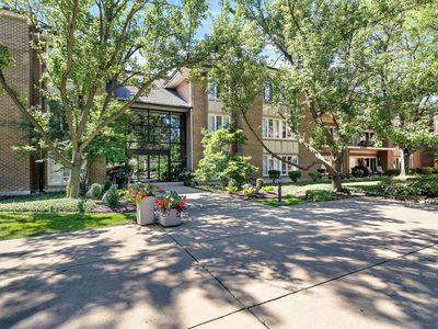2 Oak Brook Club Dr APT B311