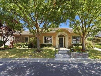 806 Sierra Oaks Vista Ln