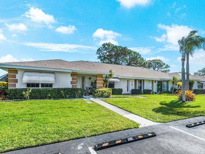 120 Lakes End Drive #B