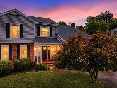 17 Greentree Dr
