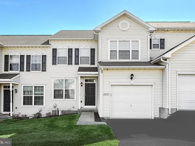 2235 Live Oak Ln #2235