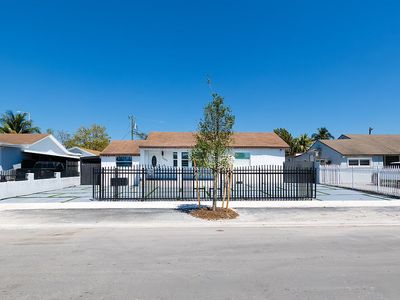 3665 NW 13th St