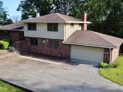 3 Golfview Dr