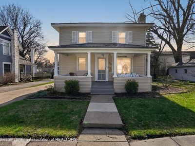 206 E Scott St