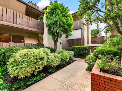 15020 Victory Blvd Unit 104