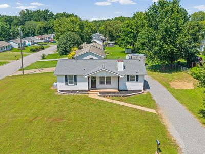 737 Shelton Cir