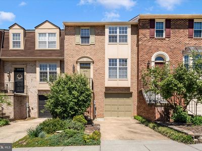8286 Waterside Ct
