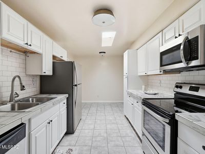 153 E Mountain Morning Dr