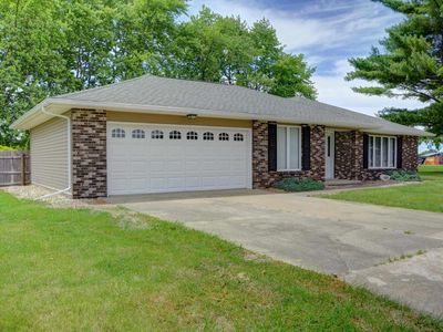 1220 Maple Ave