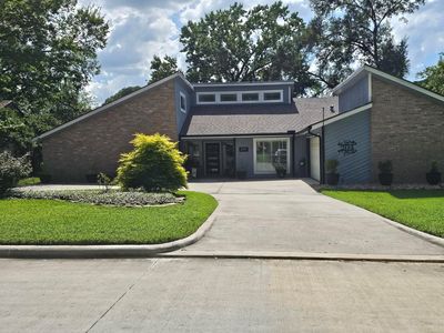 204 Springs Edge Dr