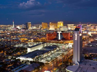 4381 W Flamingo Rd #3604