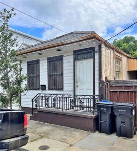 819 9th St
