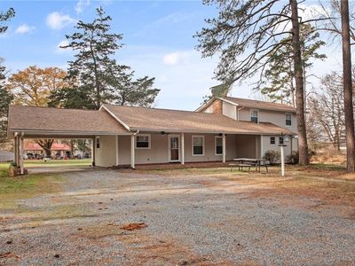 4135&4139 Pleasant Garden Rd