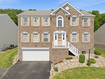 Property at 302 Summit Cir, Houston, PA