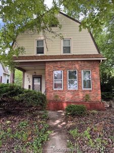 2027 E Elm Street