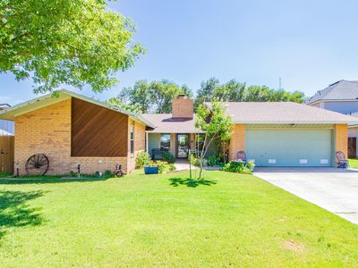 17 Parklane Dr