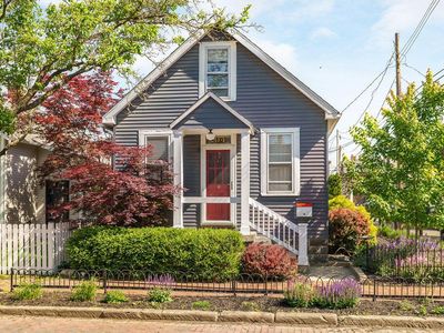 204 Jackson St