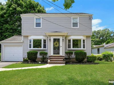 63 Surrey Ln