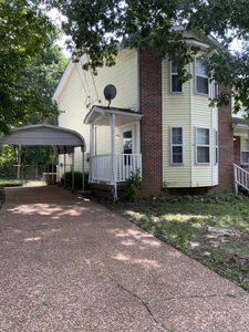 1105 Waggoner Ct W