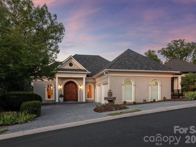 6812 Linkside Ct