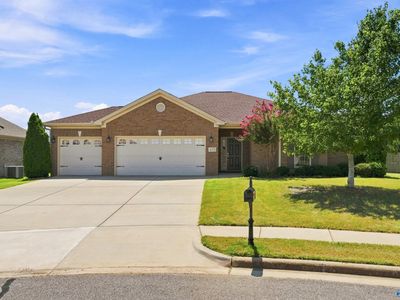 415 Creekwater Cir NW