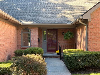 Property at 944 Woodridge Hills Dr, Brighton, MI